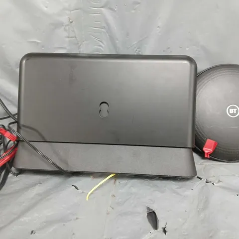 APPROXIMATELY 10 ASSORTED HOUSEHOLD ELECTRICAL ITEMS TO INCLUDE BT WI-FI ROUTER, VARIOUS CABLES AND WIRES, ETC