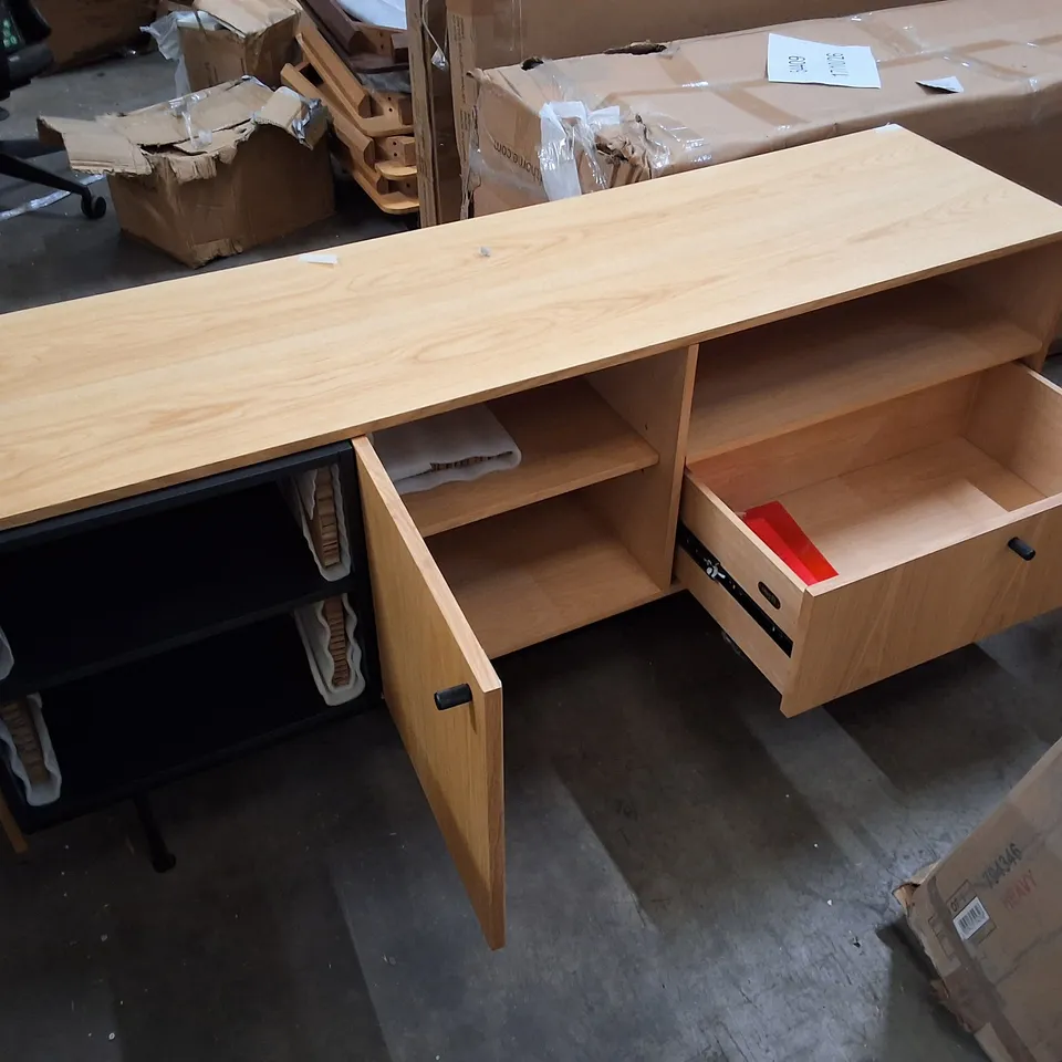 SWYFT SIDEBOARD 03 - OAK