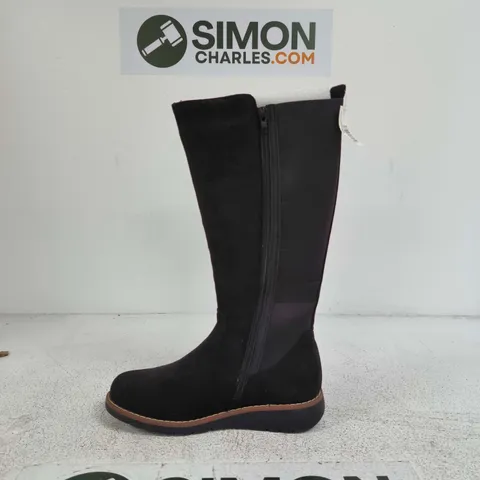 LISA BLACK MICROFIBRE KNEE-HIGH BOOT – SHOES BY EMMA, UK5