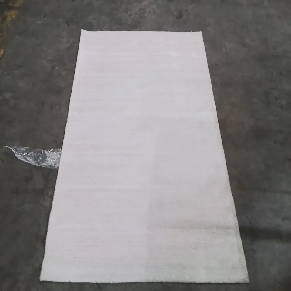 QUALITY DESIGNER AREA RUG - APPROXIMATELY 150X70CM