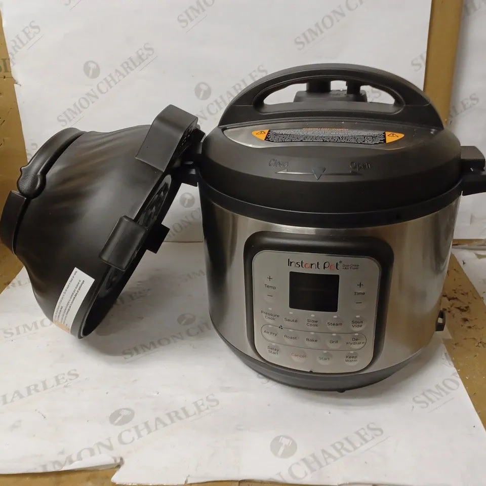 INSTANT POT DUO CRISP AIR FRYER MULTICOOKER