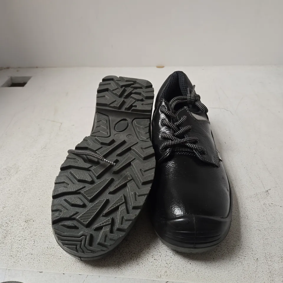 CONTABLUE UK 8 BLACK LEATHER WORK SHOE – REFLECTOR DESIGN-A 1006 (EU 42)