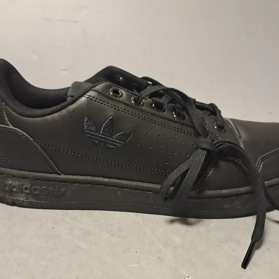 BOXED ADIDAS MEN'S NY 90 SHOES - UK 10 