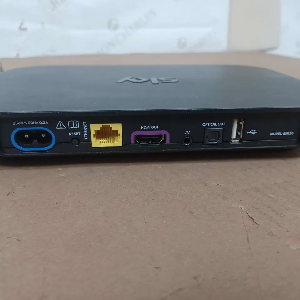 SKY INTERNET BOX 