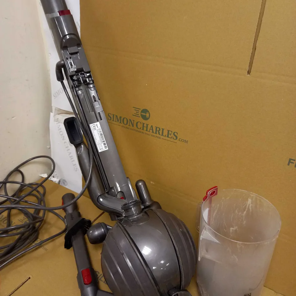 DYSON SMALLBALL ALLERGY VACCUM