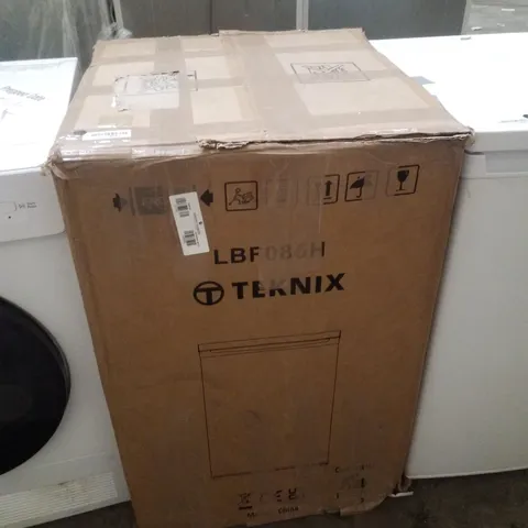 BOXED TEKNIX LBF085H FREESTANDING UNDERCOUNTER FREEZER - 55CM WIDTH - 90L
