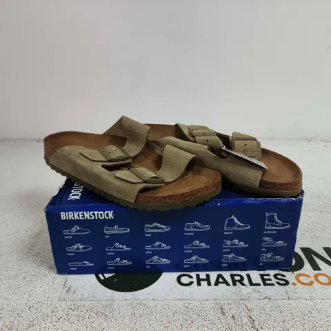 BIRKENSTOCK 2 STRAP SHOE SIZE 40 BOXED