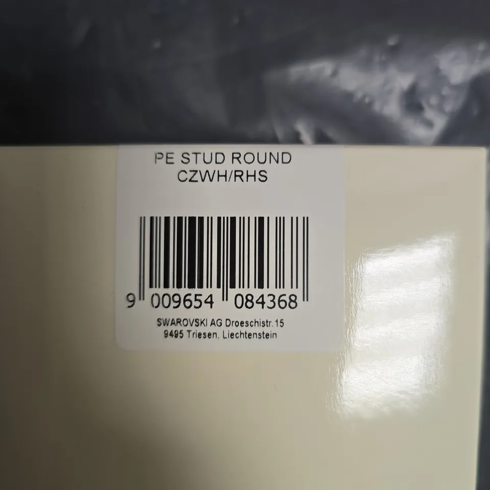 SWAROVSKI ROUND CZ STUD EARRINGS – PINK PRESENTATION BOX