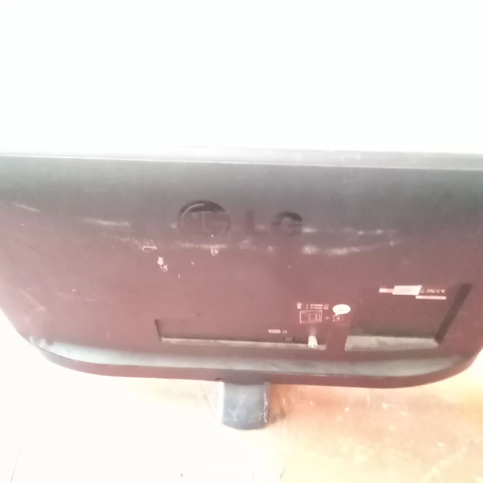 LG 26" MONITOR 