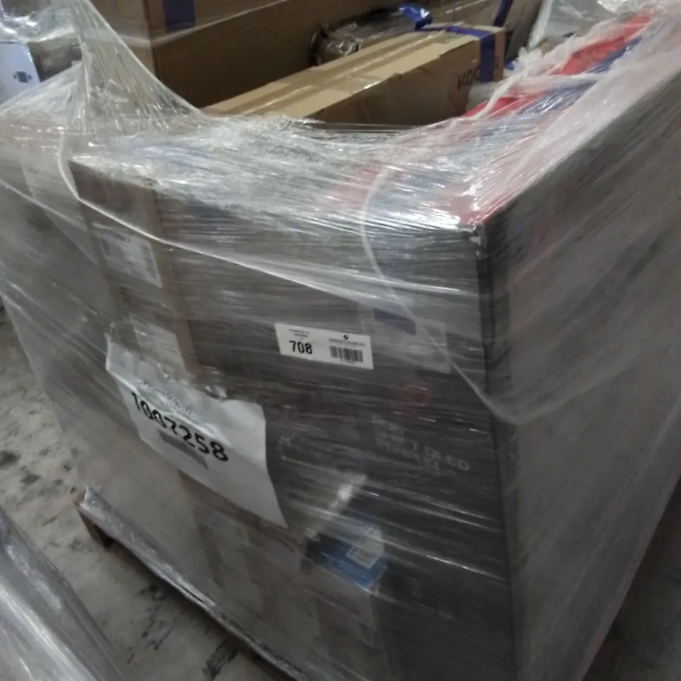 PALLET TO CONTAIN APPROXIMATELY 16 ASSORTED MONITORS INCLUDE