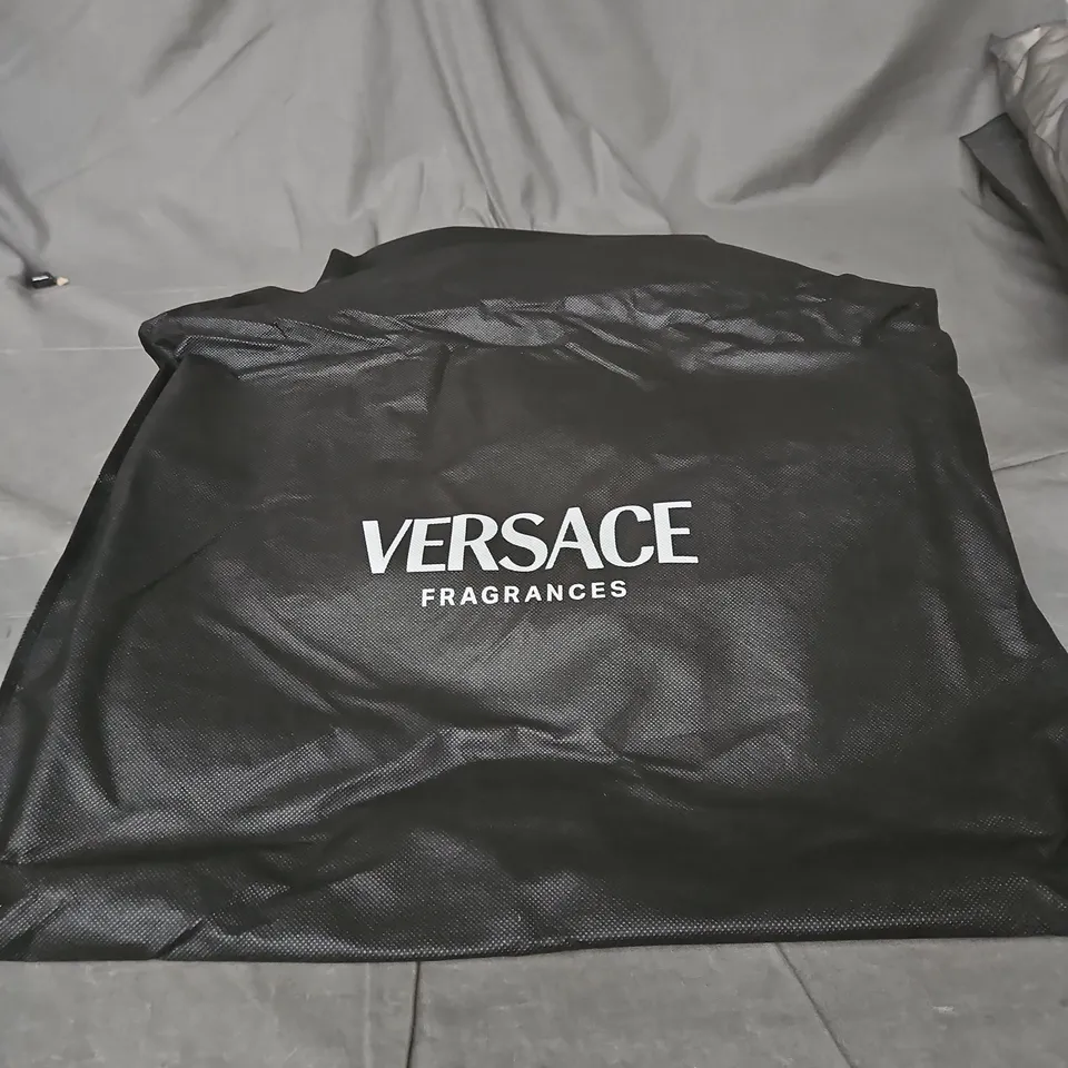 VERSACE HANDBAG – BLACK TOTE WITH LOGO PLAQUE