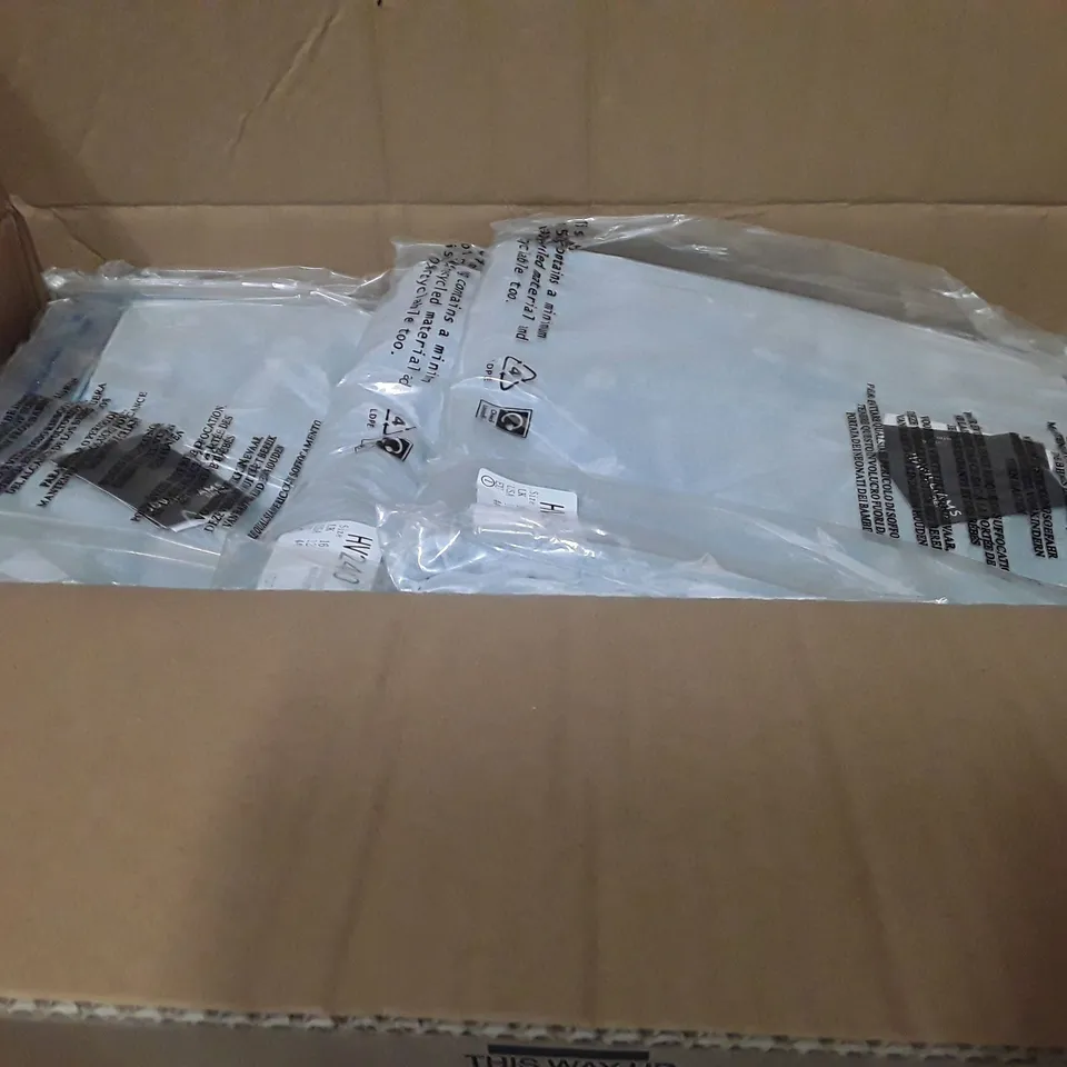 BOXED BRAND NEW JDWILLIAMS DENIM METALLIC SKIRT SIZE 16 BLUE/SILVER COLOUR APPROXIMATELY 16 PIECES 