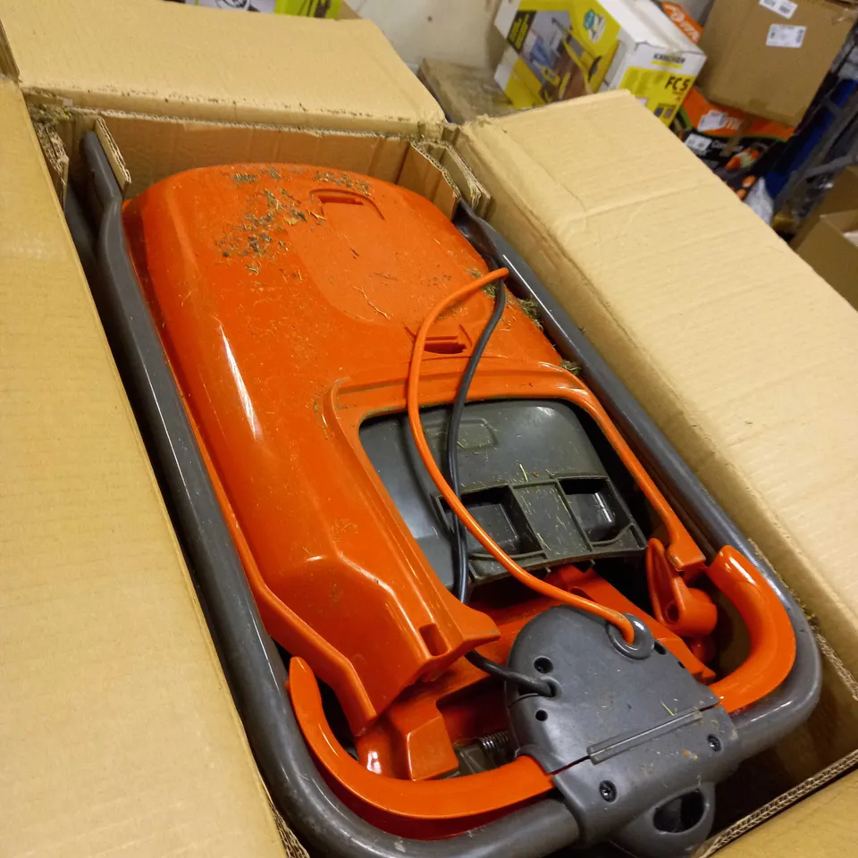 FLYMO CHEVRON ELECTRIC WHEELED LAWN MOWER