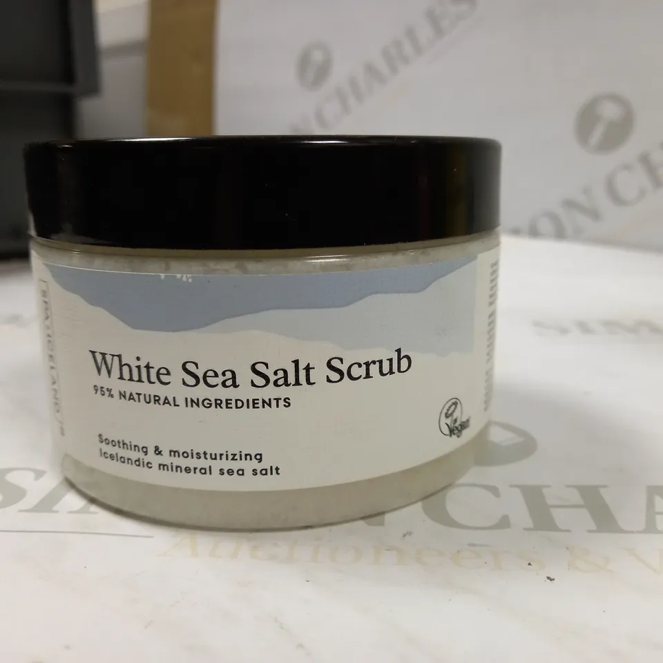 Spa of Iceland Sea Salt Scrub 300g White