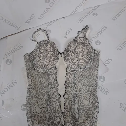 MARIE JO - 32D