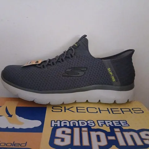 SKECHERS MEN'S SLIP-INS TRAINERS – NAVY/GRAY, UK 6, WIDE FIT (US 7)