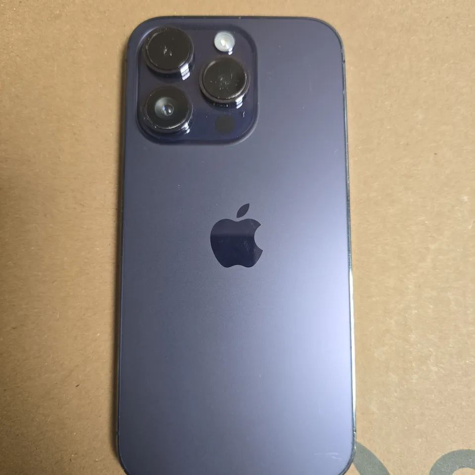 APPLE IPHONE 14 PRO SMARTPHONE