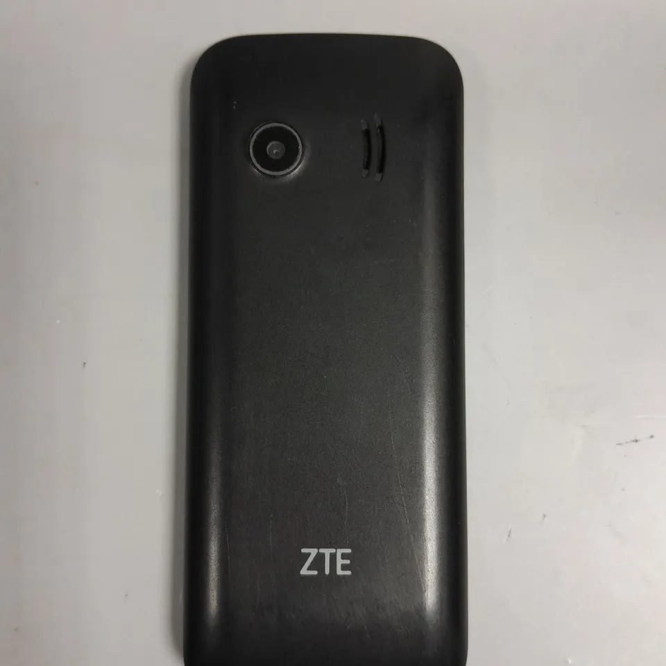 ZTE F320 MOBILE PHONE 