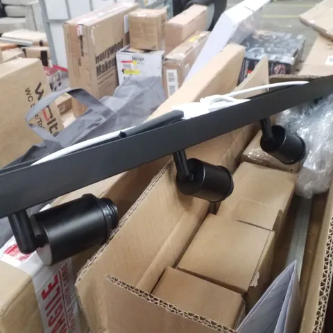 BOXED 4-LIGHT VINTAGE CEILING SPOTLIGHT