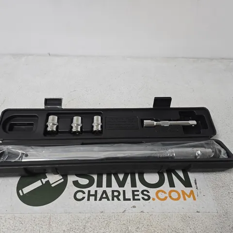 MICROMETER ADJUSTABLE TORQUE WRENCH SET IN PLASTIC CASE (10–150 FT-LB / 28–210 NM)