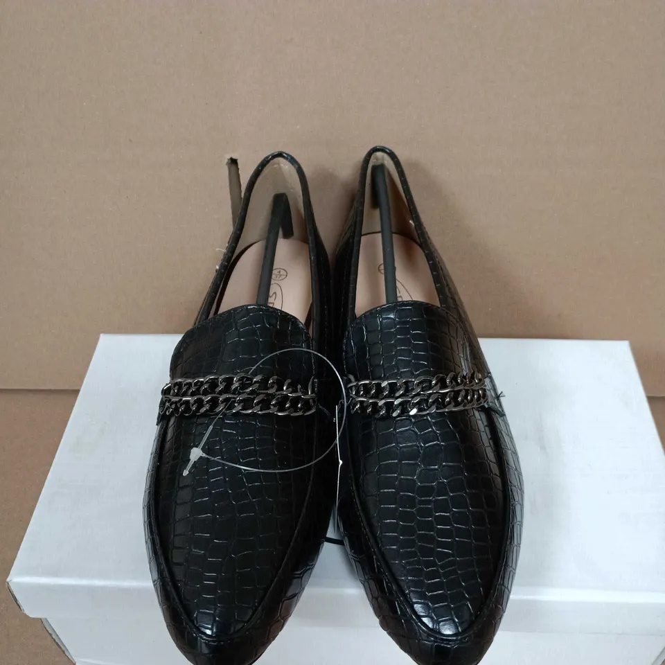 BOXED PAIR OF SPOT ON BLACK CROCODILE-EFFECT LEATHER LOAFERS WITH CHAIN DETAIL – WOMEN'S - UK SIZE 4