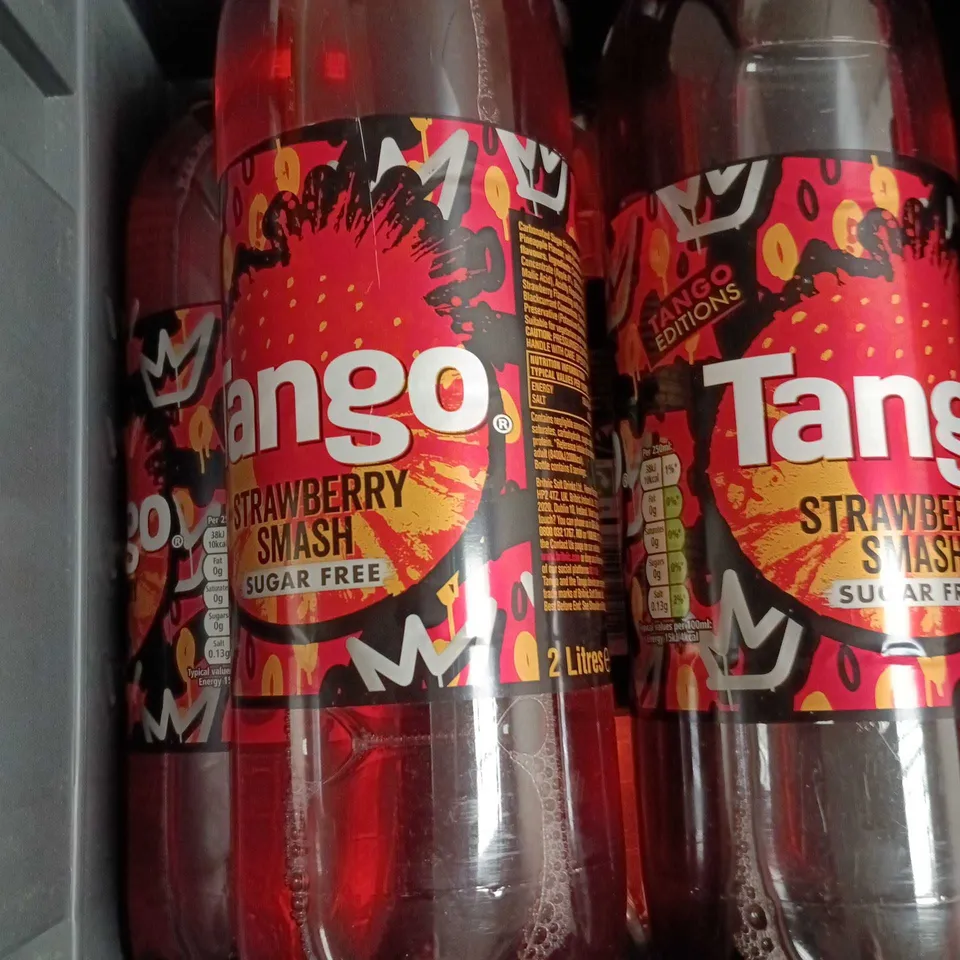 4 X TANGO STRAWBERRY SMASH DRINKS - 2L