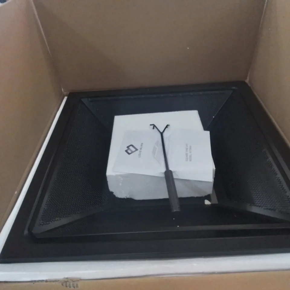 PALLET TO CONTAIN APPROX. 7 X LOVEBURN SQUARE FIRE PITS 
