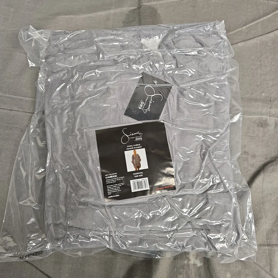 SIENNA HOME COLLECTION CORAL FLEECE HOODIE BLANKET – ONE SIZE, CHARCOAL