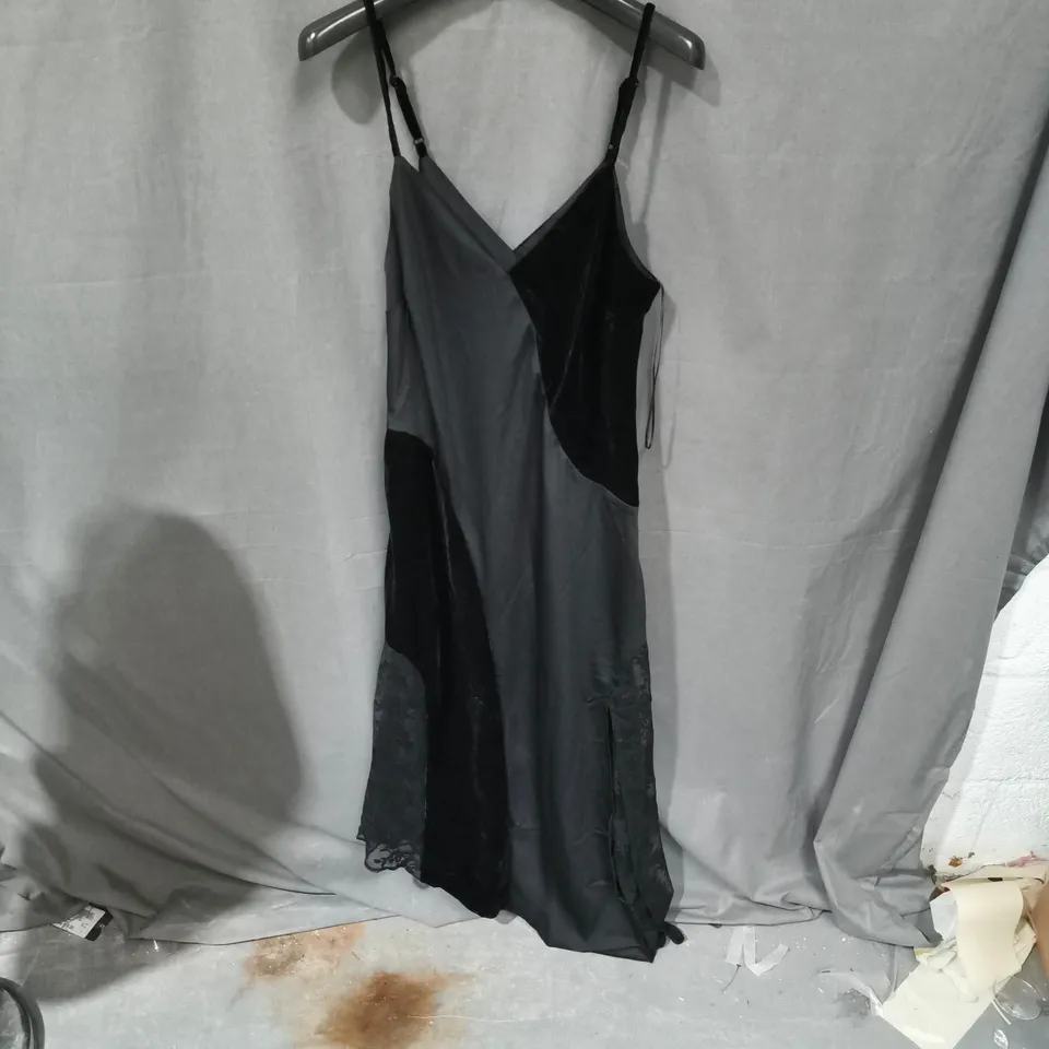 RIVER ISLAND SLIP DRESS – BLACK & CHARCOAL COLOUR-BLOCK, UK 12 (WOMEN'S)