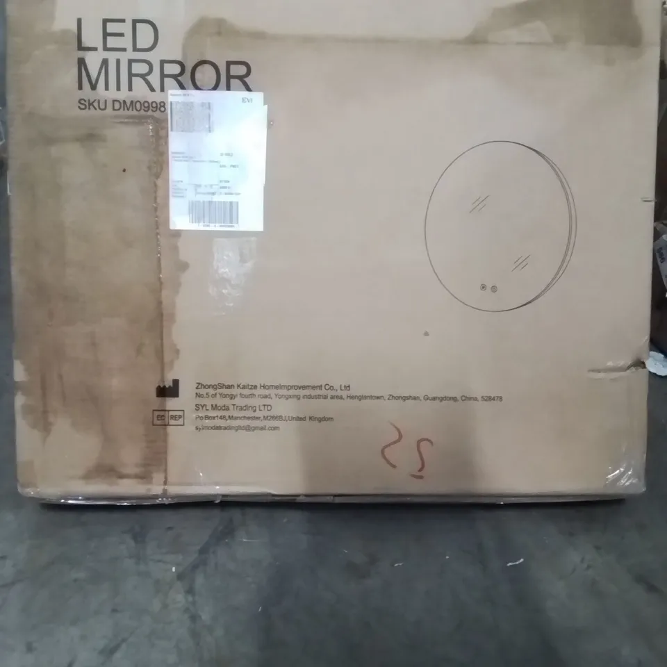 BOXED LIVING AND HOME LED MIRROR 