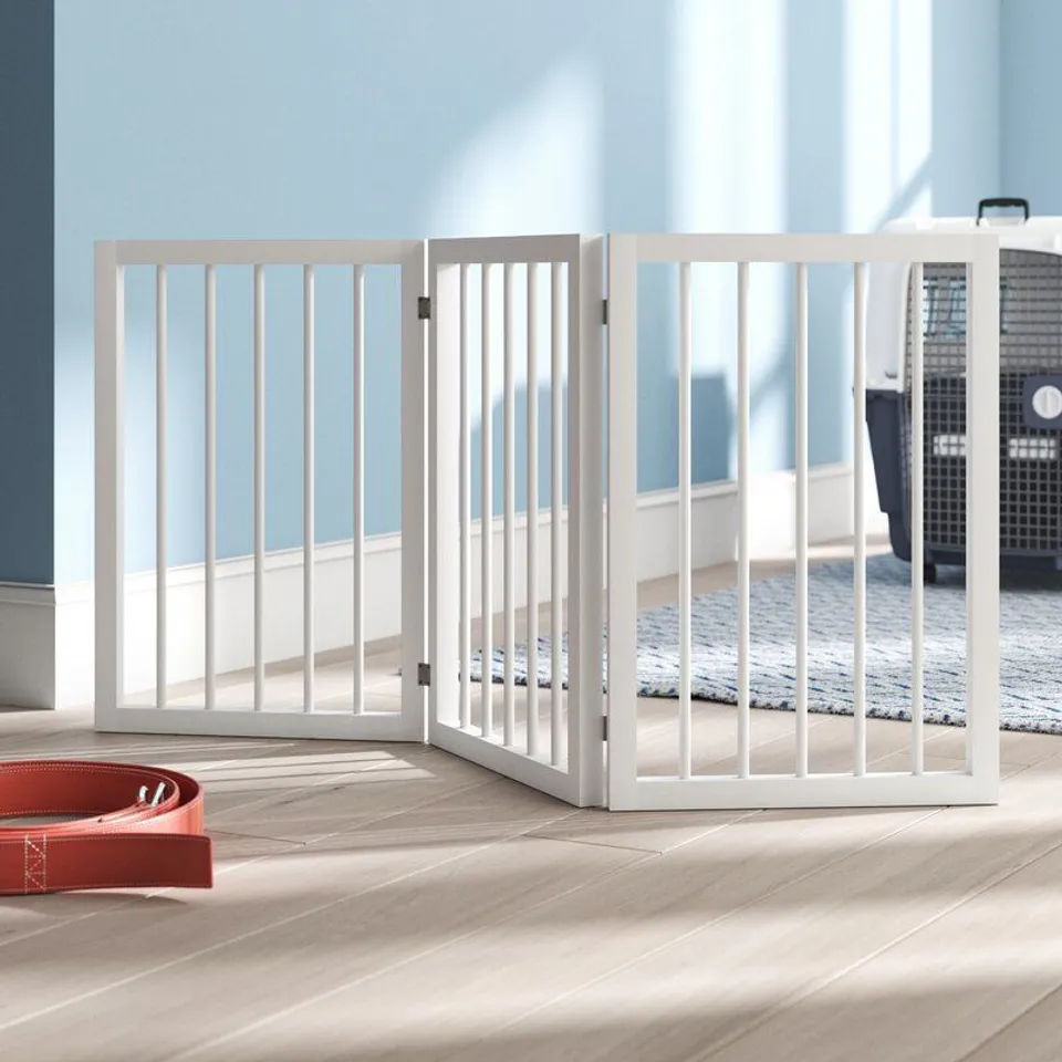 BOXED LEYSIN 3 SECTION SOLID WOOD FOLDING PET SAFETY GATE