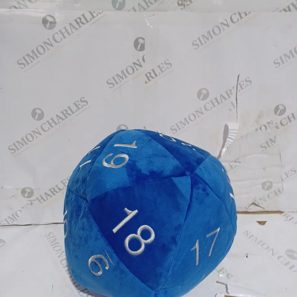 ULTRA PRO D20 NOVELTY PLUSH CUSHION
