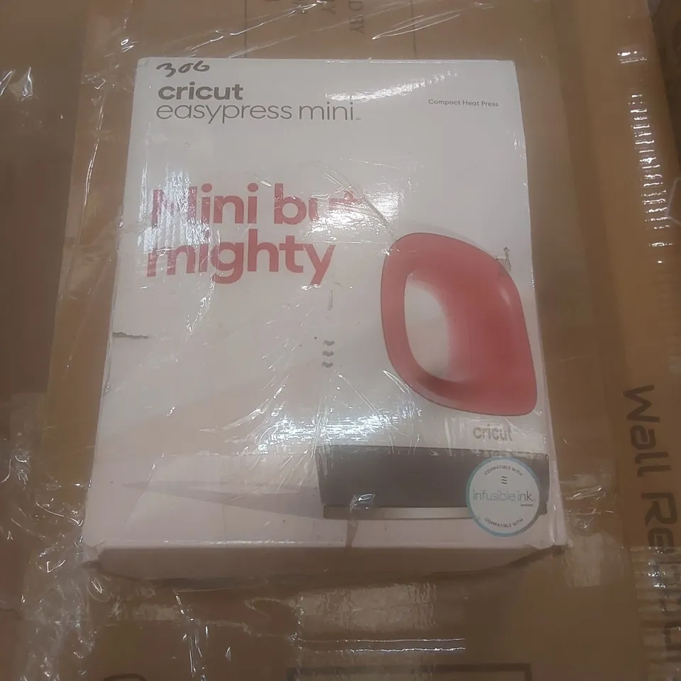 BOXED CRICUT EASYPRESS MINI BUT MIGHTY COMPACT HEAT PRESS