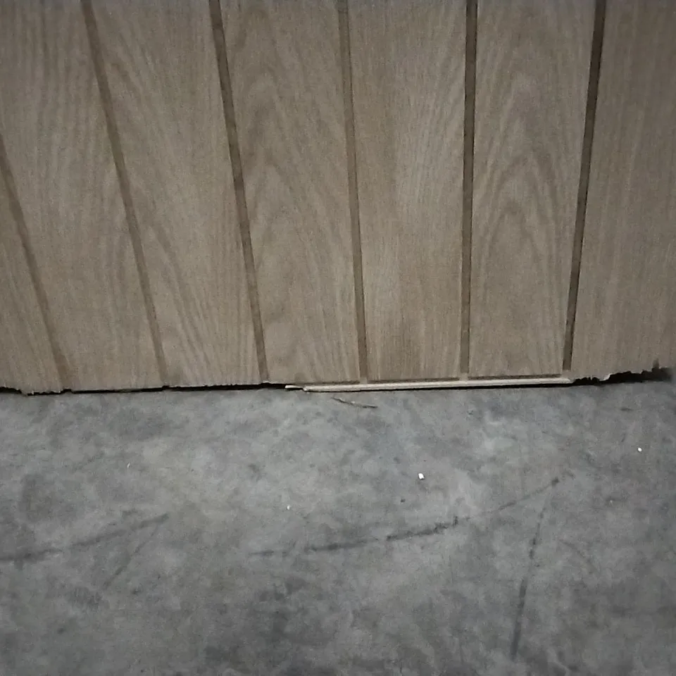 COTTAGE OAK VENEER INTERNAL DOOR,  2040 X 726MM, DAMAGED 