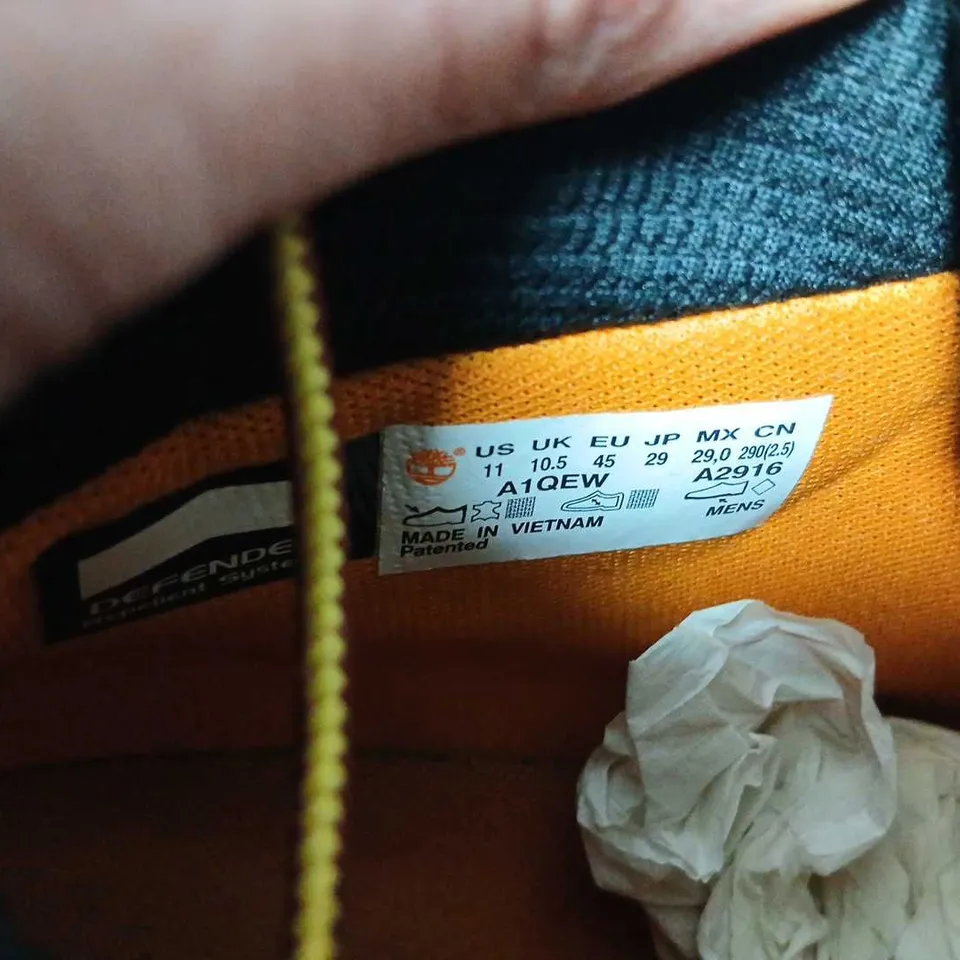 TIMBERLAND 6-INCH PREMIUM BOOTS WHEAT – UK 10.5