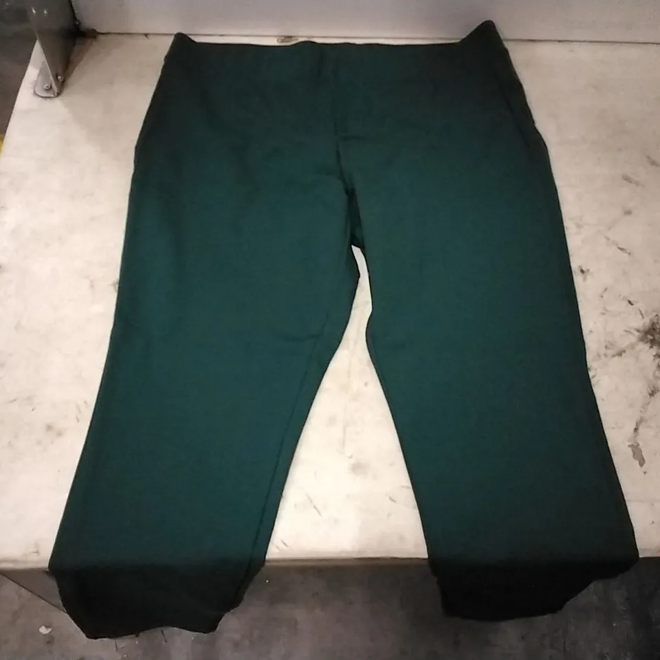 BOX OF APPROXIMATELY 34 MR.MAX THYME HOLLYWOOD LEGGINGS SHORT XL