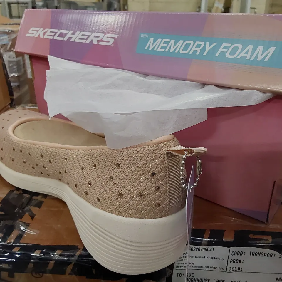 PALLET OF APPROXIMATELY 130 PAIRS OF SKETCHERS FOOTWEAR