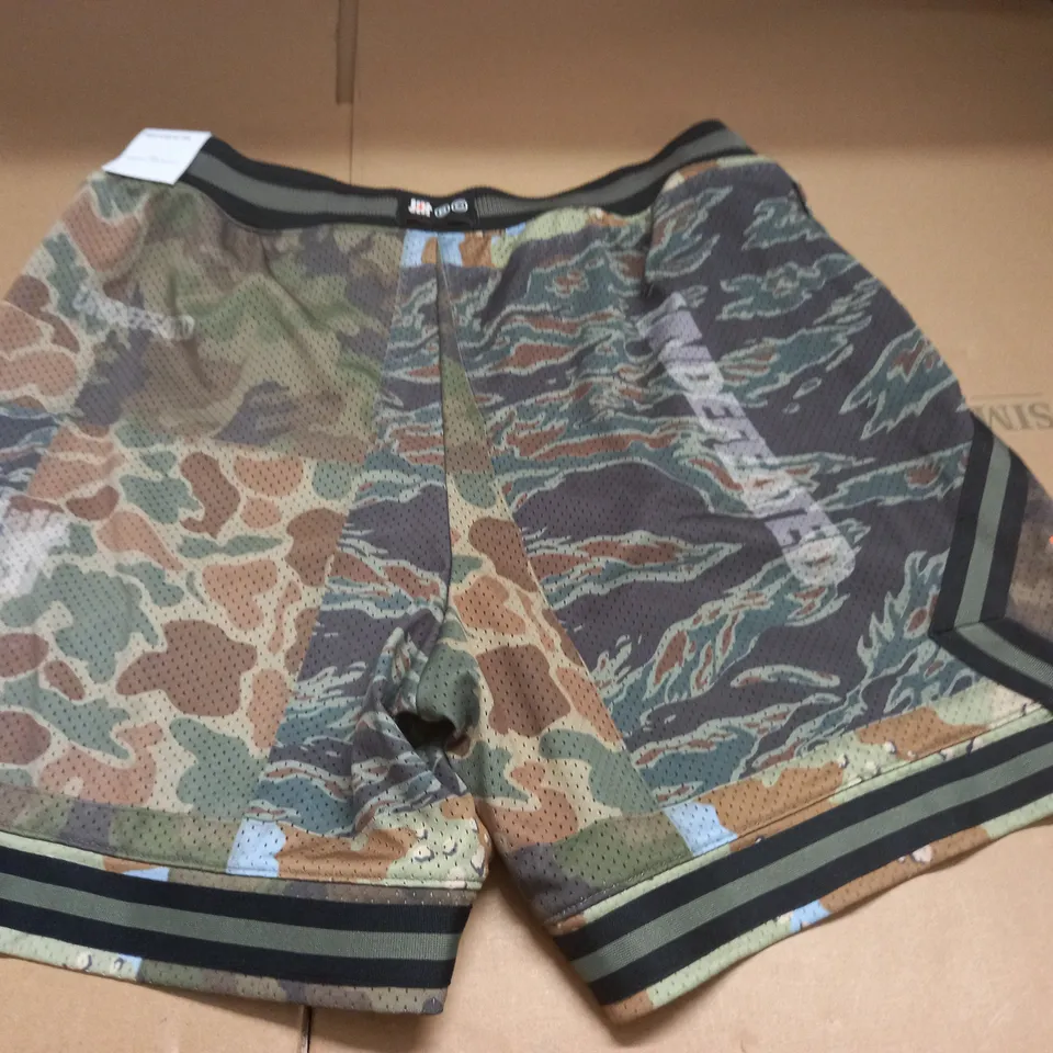 NIKE AIR JORDAN CAMO SHORTS - XL