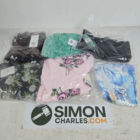 APPROXIMATELY 30 ASSORTED CLOTHING ITEMS IN VARIOUS SIZES, STYLES & COLOURS TO INCLUDE BRANDS SUCH AS LA MAREY, ANAMOR, &MAISI, ETC - COLLECTION ONLY