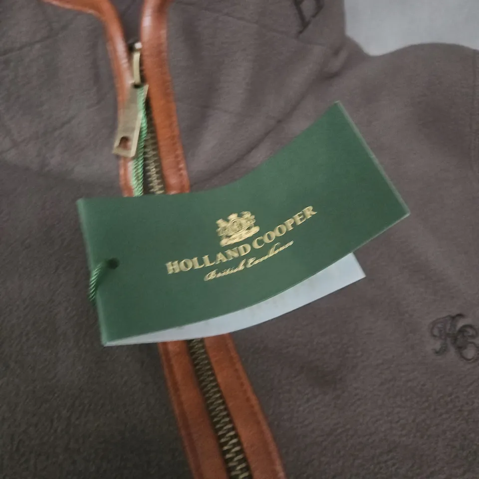 HOLLAND COOPER COUNTRY LONGLINE FLEECE JACKET – KHAKI, SIZE M