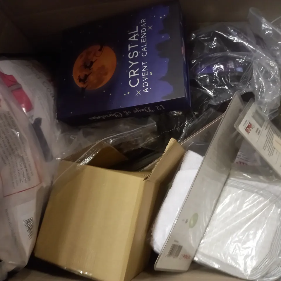 MEDIUM BOX OF HOUSEHOLD ITEMS TOO INCLUDE CLOTHS , TOOLS AND DOG SUPPLIES 