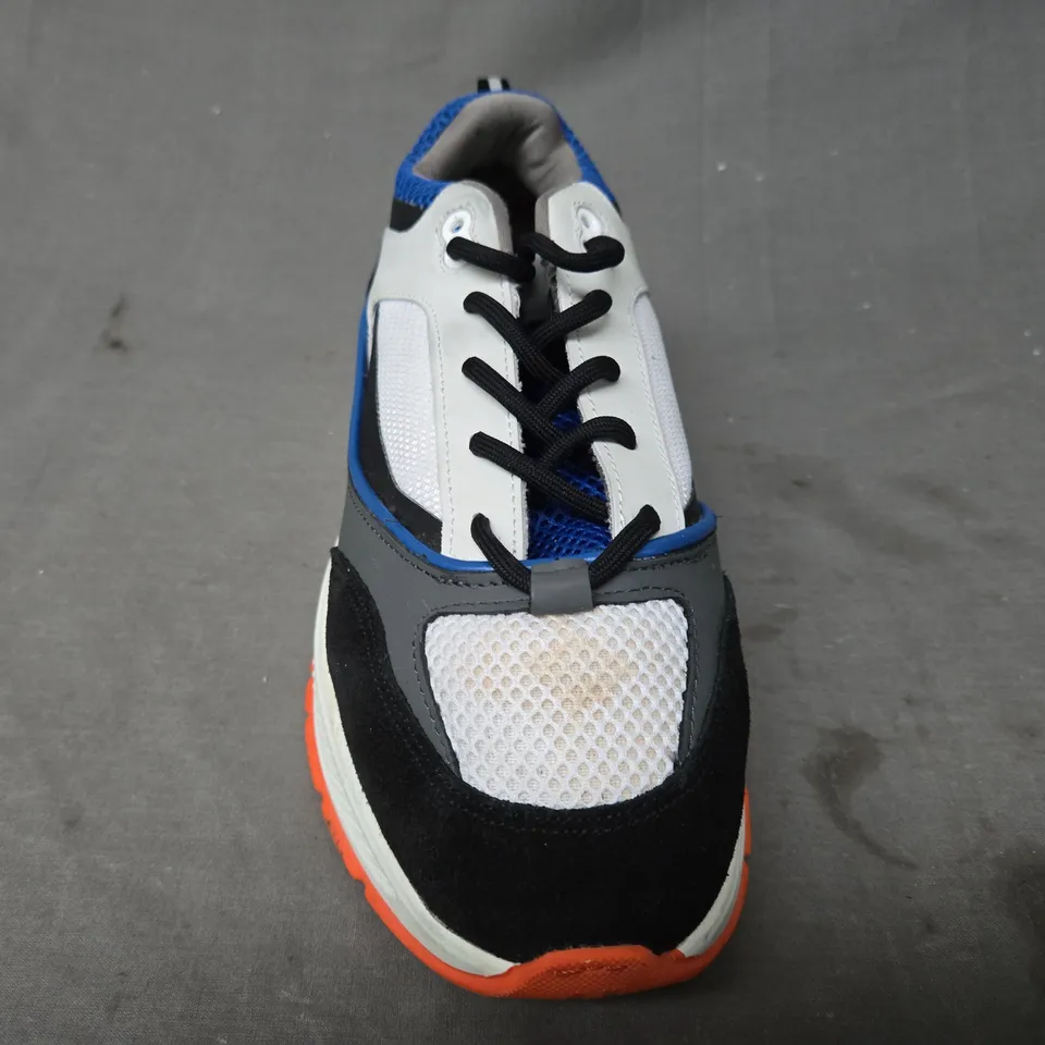 BOXED PAIR OF CLEENS ESSENTIAL RUNNER SHOES IN BLACK/WHITE/BLUE/ORANGE UK SIZE 8