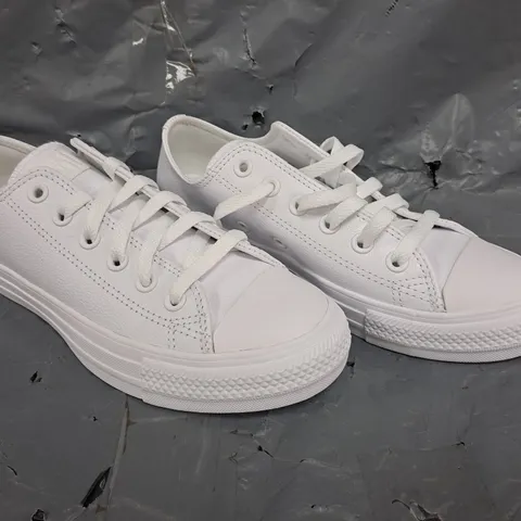 BOXED CONVERSE LEATHER OX TRAINERS IN WHITE - UK 5