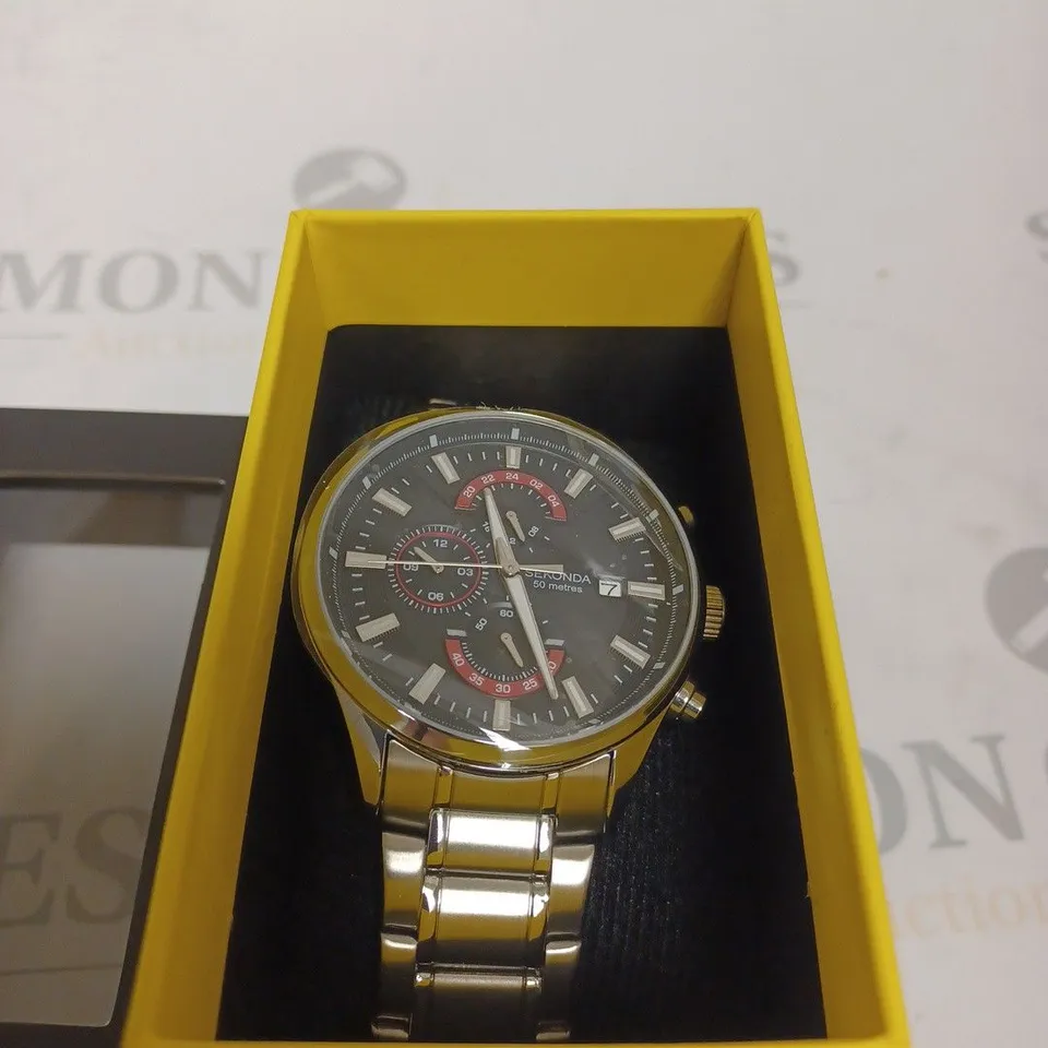 BOXED SEKONDA SILVER STEEL WATCH WITH RED DETAIL