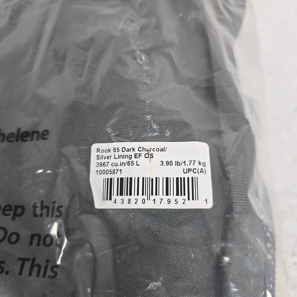 OSPREY ROOK 65 BACKPACK – DARK CHARCOAL / SILVER LINING