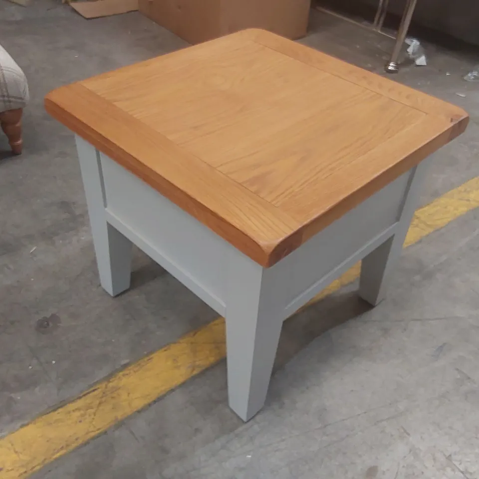 DESIGNER WOODEN 1 DRAWER SIDE TABLE