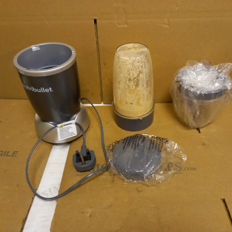 NUTRIBULLET 600 SERIES - NUTRIENT EXTRACTOR HIGH SPEED BLENDER - 600 W - GRAPHITE