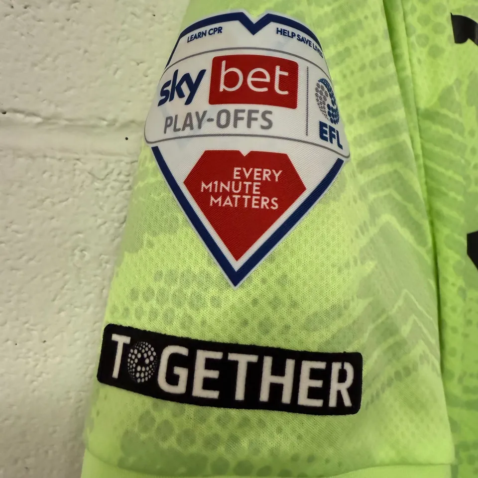 #1 - Ben Hinchliffe - Play-Off Goalkeeper Shirt 24/25 - Size L