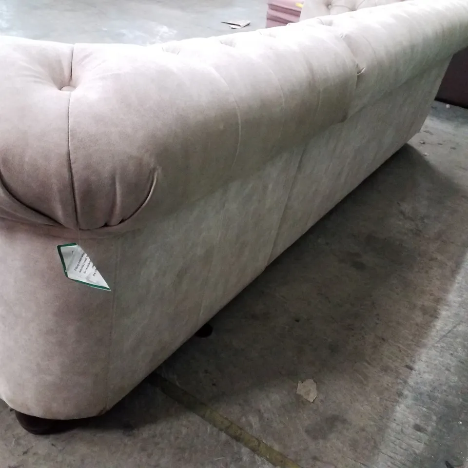 QUALITY DESIGNER 4 SEATER SOFA WITH RHF CHAISE - MARBLE FABRIC 