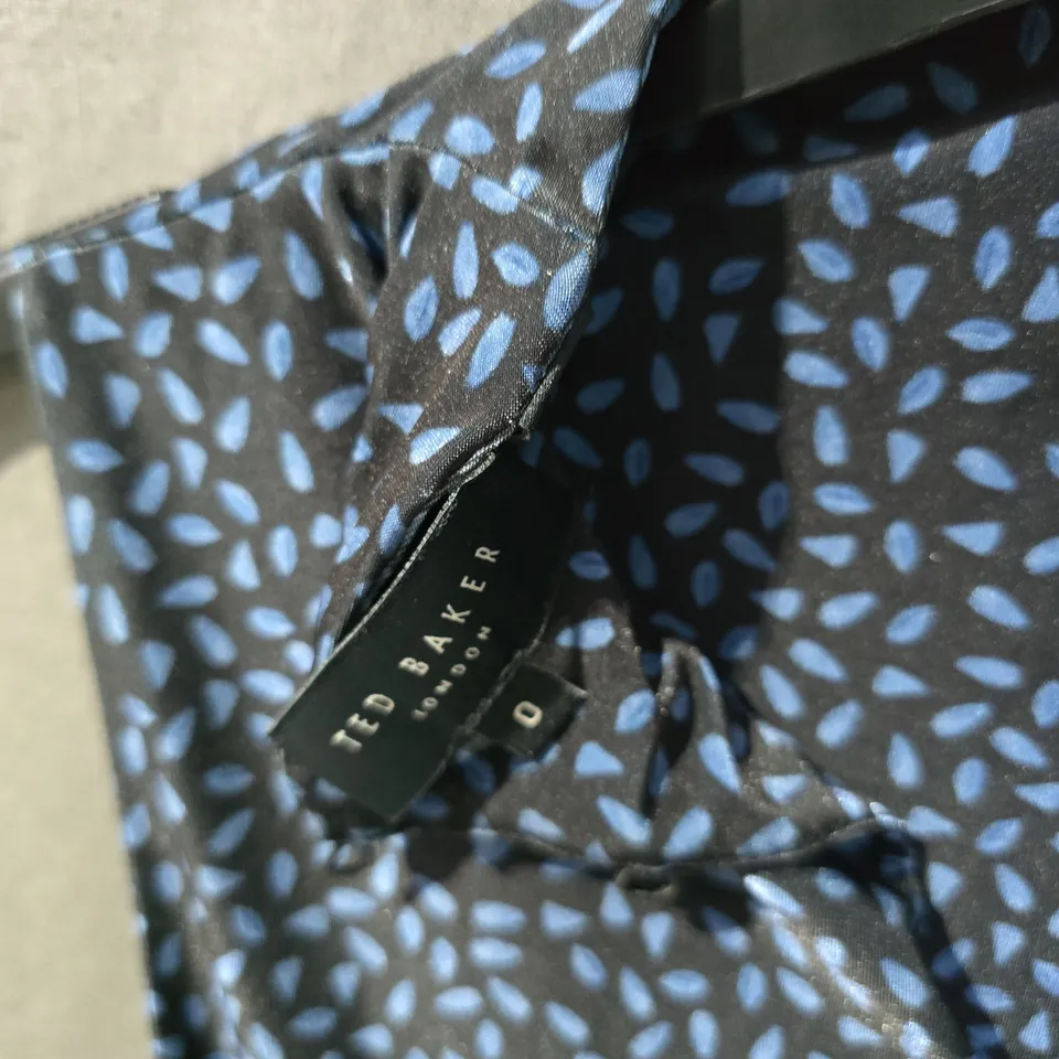 TED BAKER LONDON BLUE PATTERN SLEEVELESS MAXI DRESS (UK 4 / US 0)